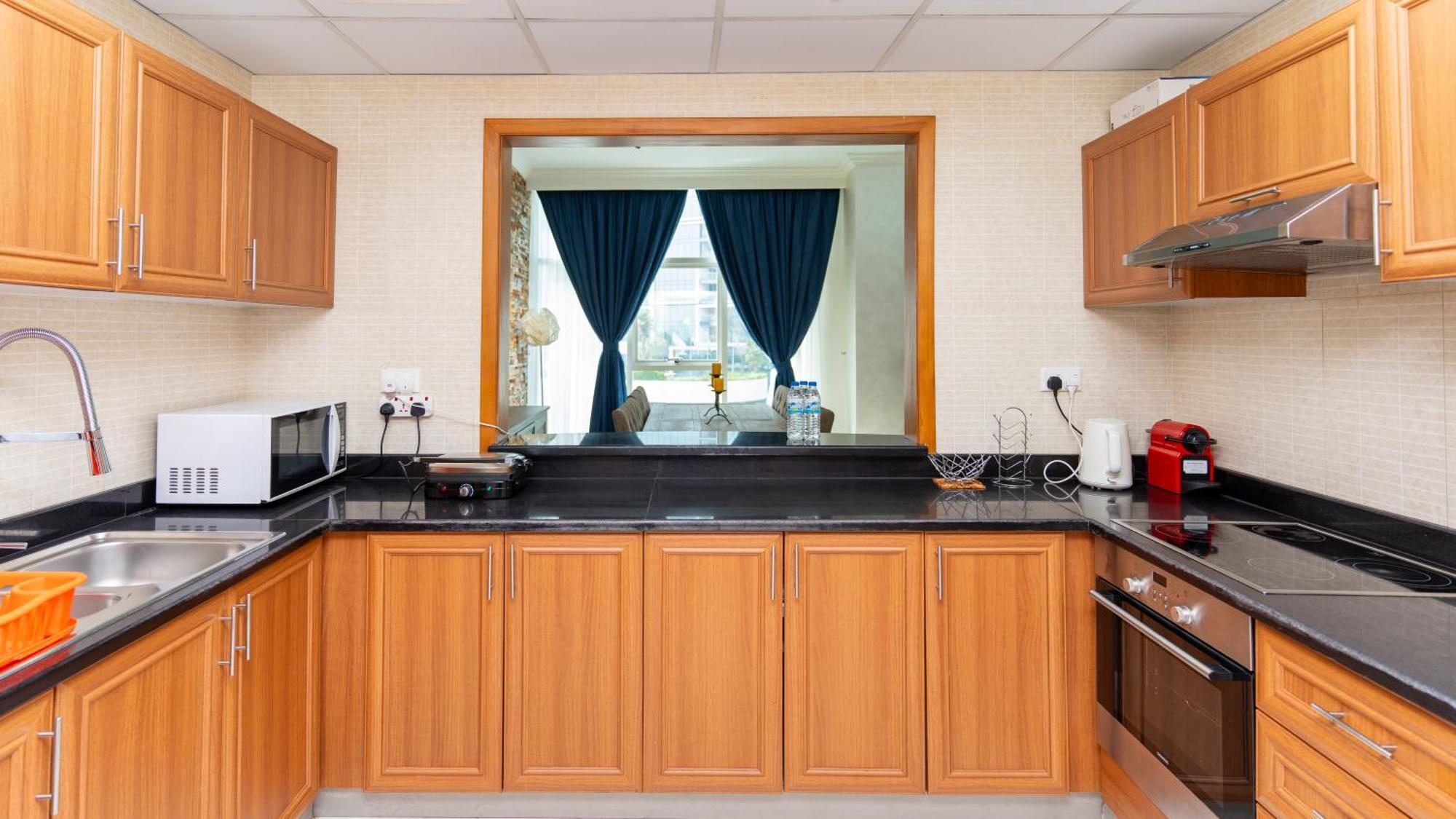Apartment Holidays R Us 2 Bedroom Panoramic View *