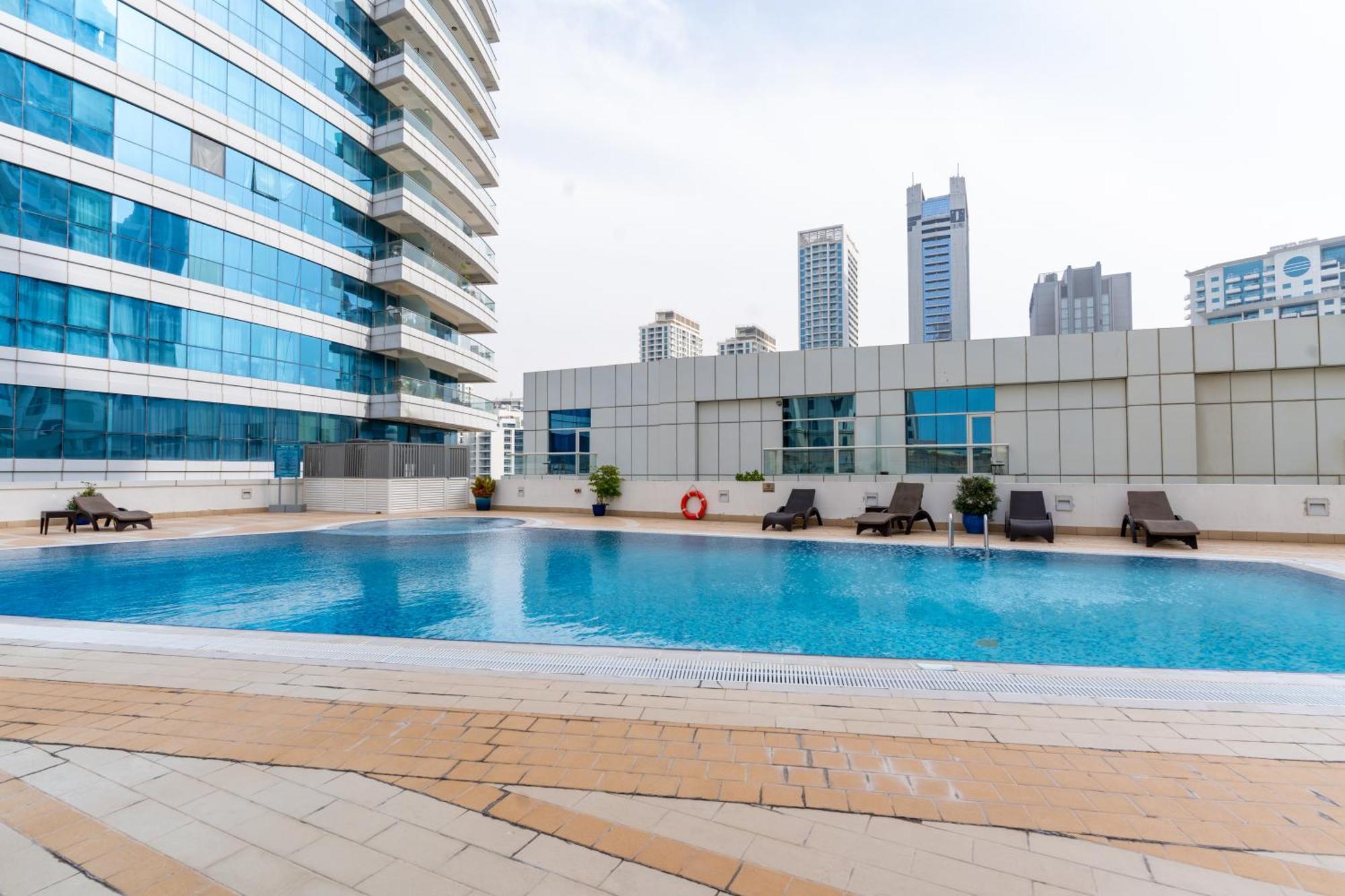 Holidays R Us 2 Bedroom Panoramic View Apartment *