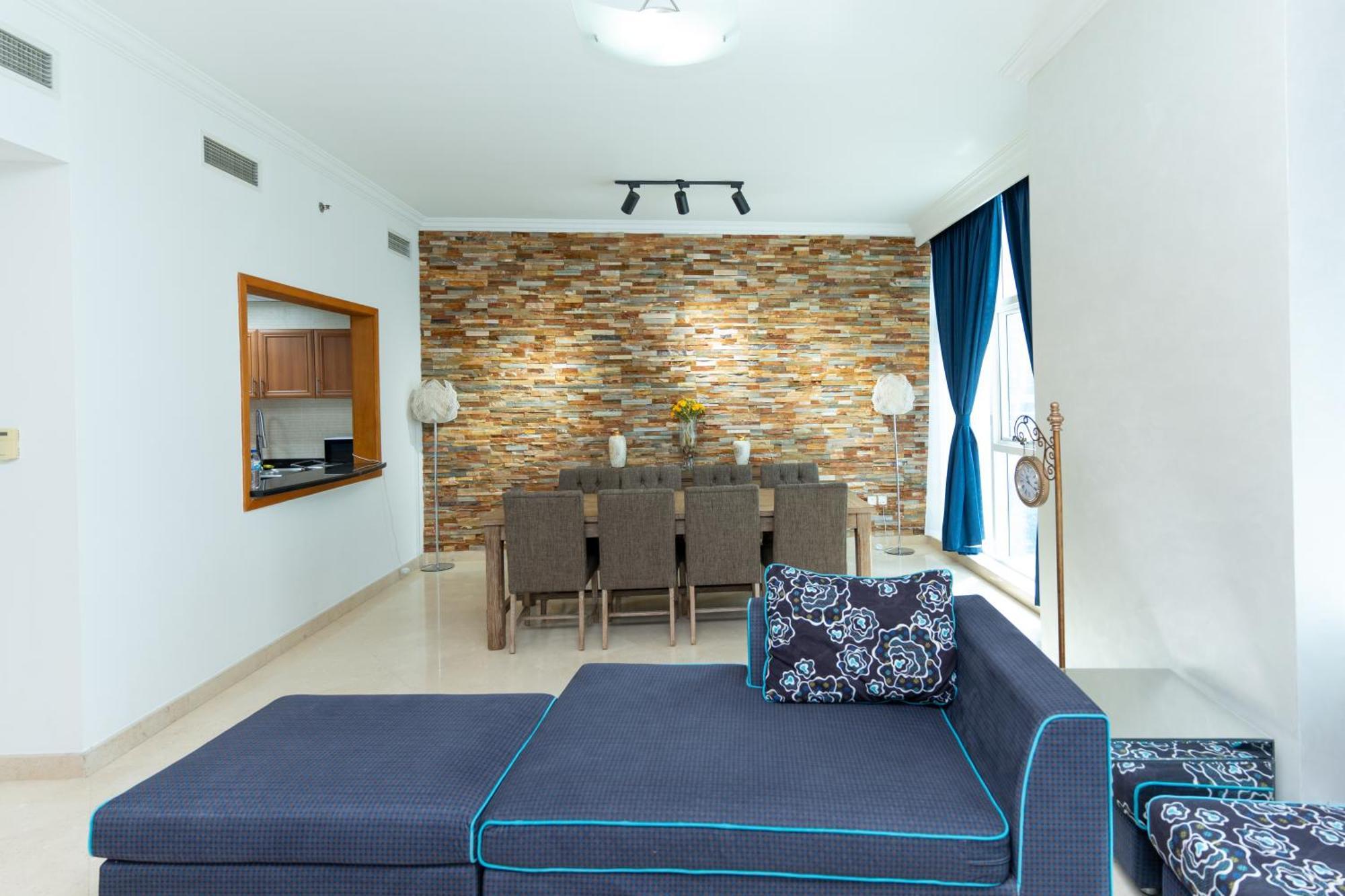 Holidays R Us 2 Bedroom Panoramic View Apartment *